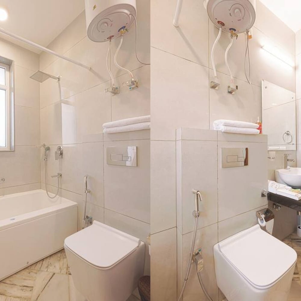 Peaceful City Paradise w King Bed Tub