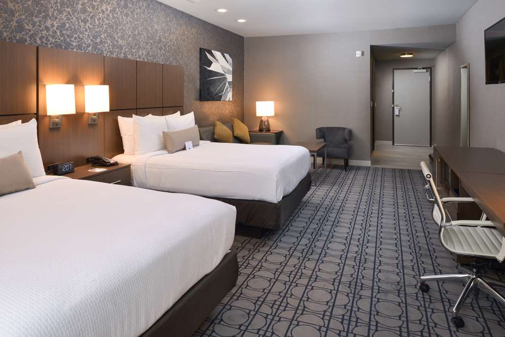 Best Western Plus Coalinga Inn - photo 16