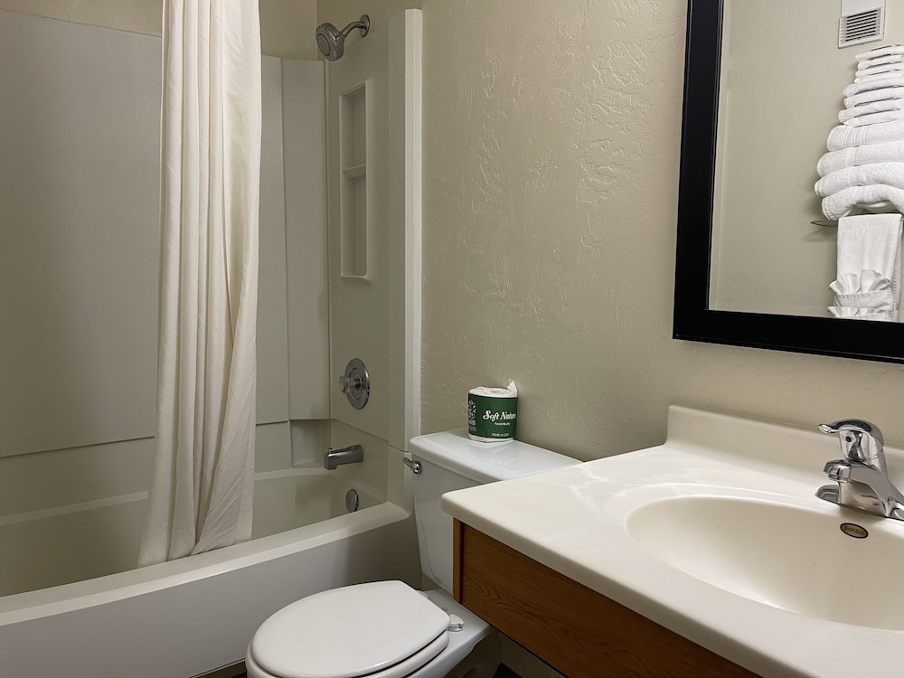 Super 8 by Wyndham Ketchikan - photo 41