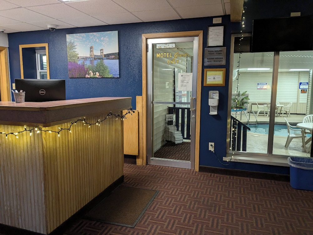 Magnuson Hotel Copper Crown - photo 2