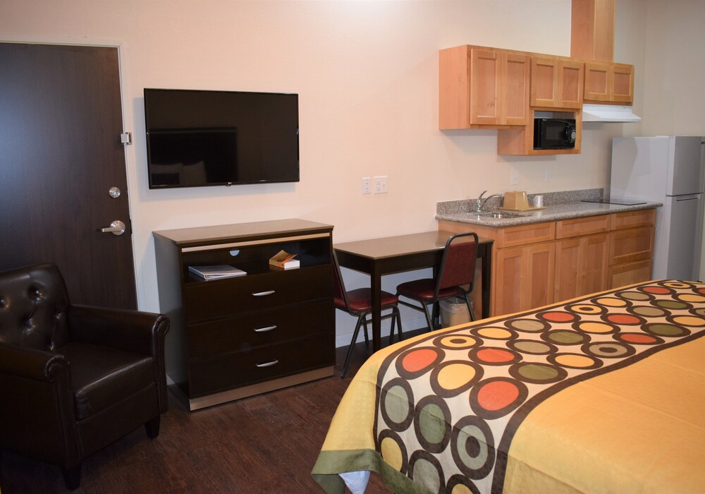 Texas Bungalows Hotel and Suites Austin - photo 17