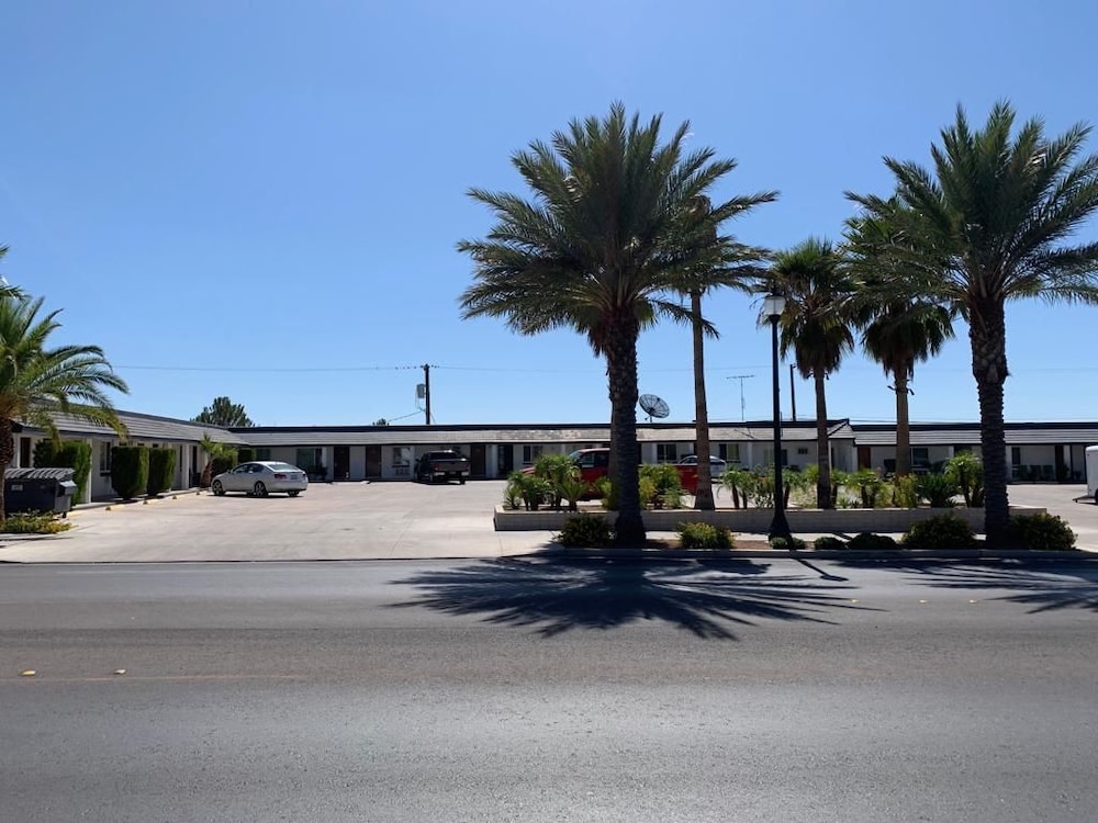 The Sands Motel - photo 30