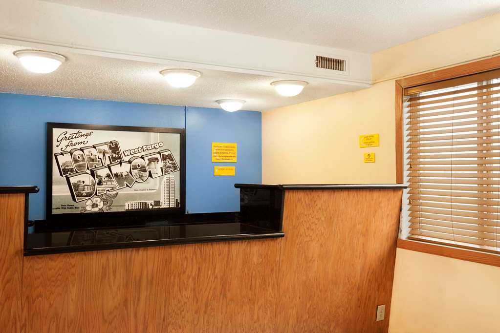 Super 8 by Wyndham West Fargo Main Ave ND - photo 12