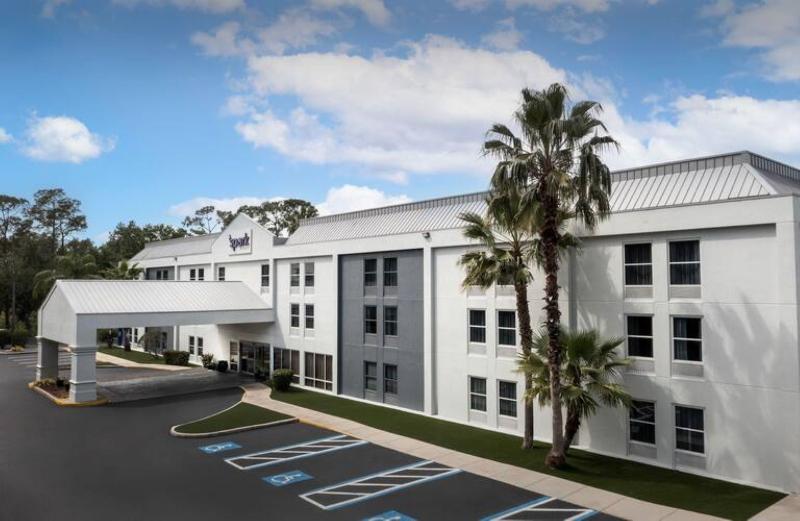 Spark by Hilton Tampa Brandon - photo 3