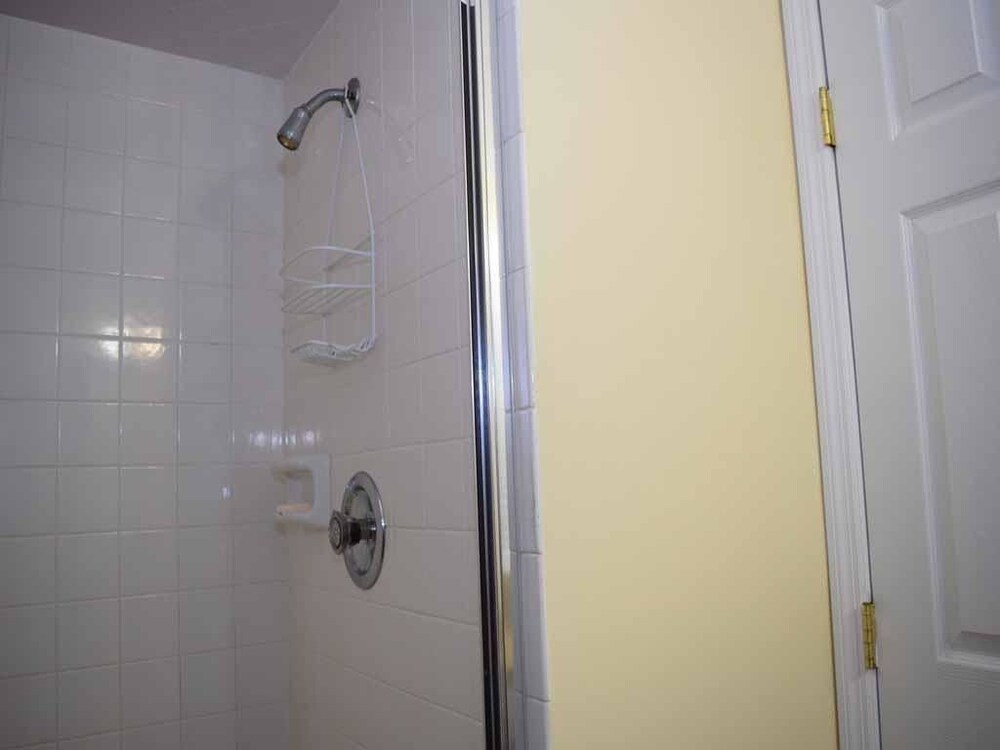 Waters Edge 102 N - photo 22