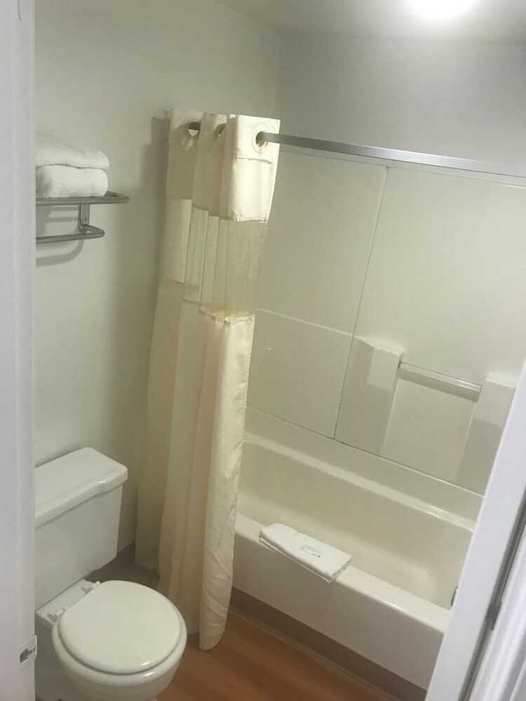 OYO Hotel Centralia - photo 18