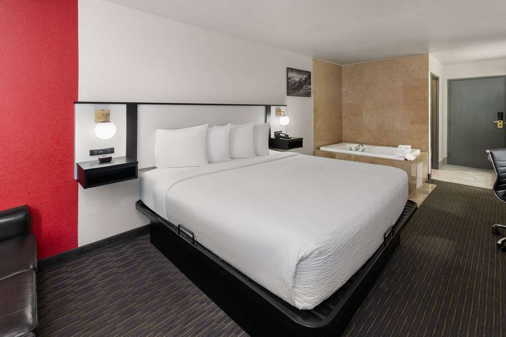 SYLO Hotel Denver Airport a Ramada by Wyndham - photo 26