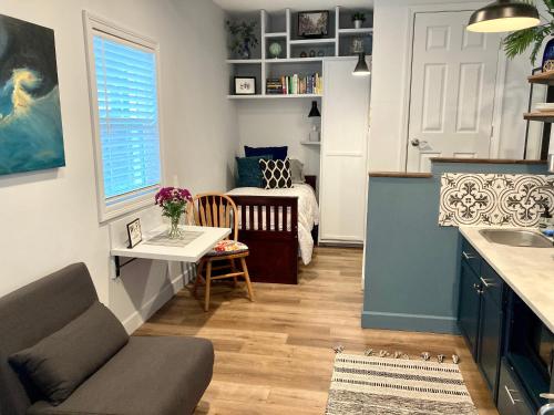 The Lafayette 'Tiny Home' Apartment — 4-Star Luxury Hotel in Lafayette, United States