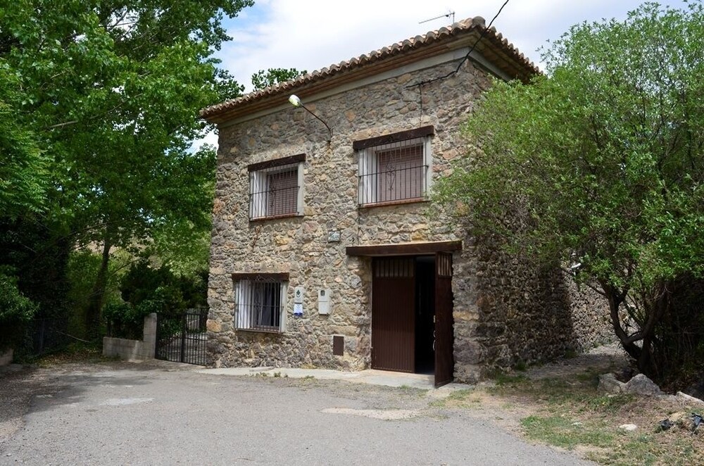Casa rural Villa Pilar — 4-Star Luxury Hotel in Albentosa, Spain