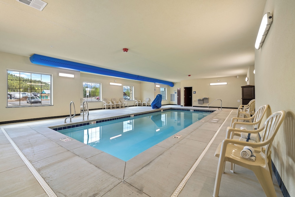 Cobblestone Hotel & Suites Alpine - photo 21