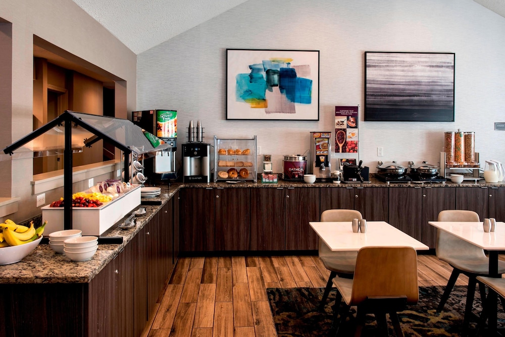 Residence Inn by Marriott Philadelphia Valley Forge - photo 16