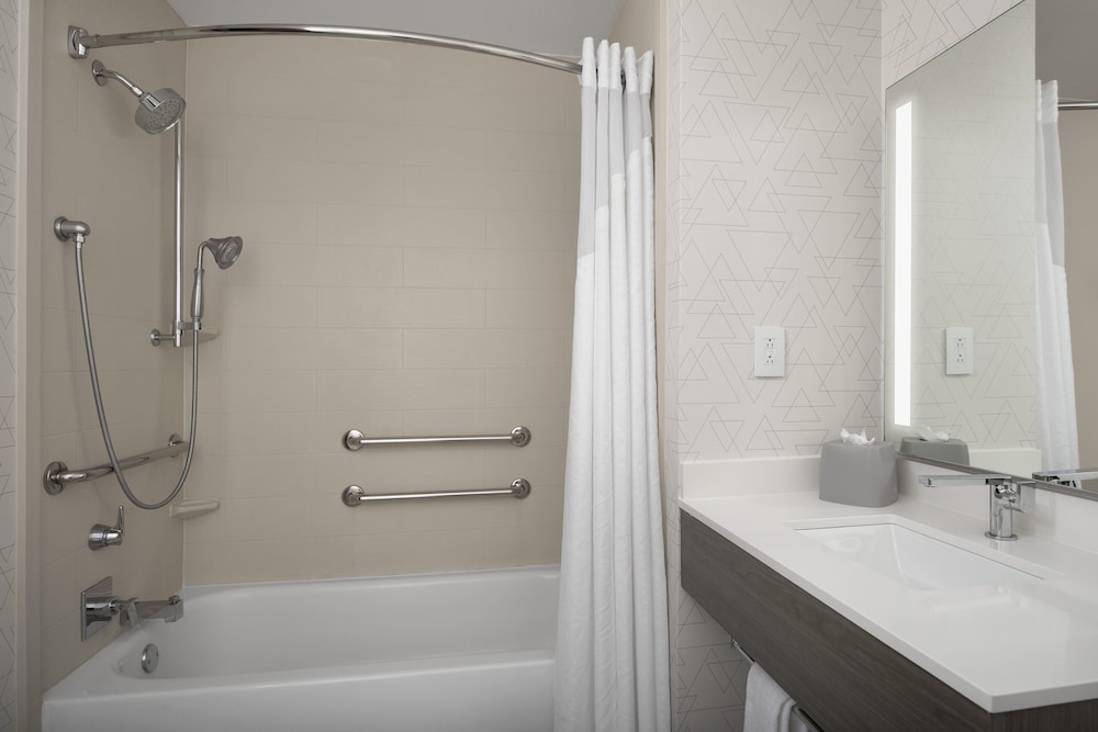 Holiday Inn Express & Suites Knoxville Clinton by IHG - photo 21