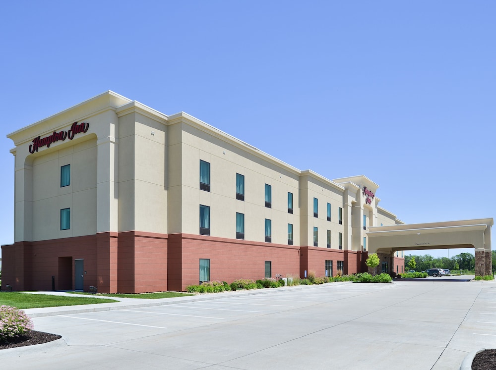 Hampton Inn Clinton IA - photo 58
