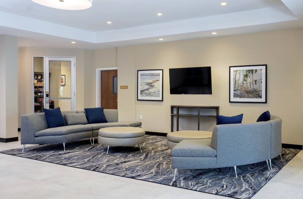Candlewood Suites Miami Exec Airport Kendall by IHG - photo 35