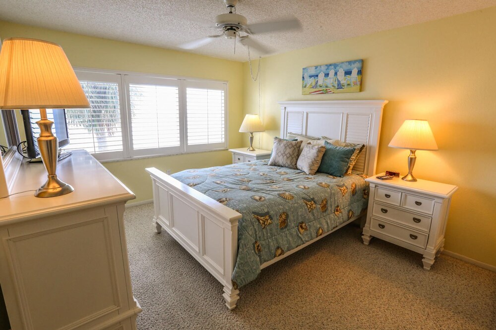 Strandview Tower 203 - photo 6