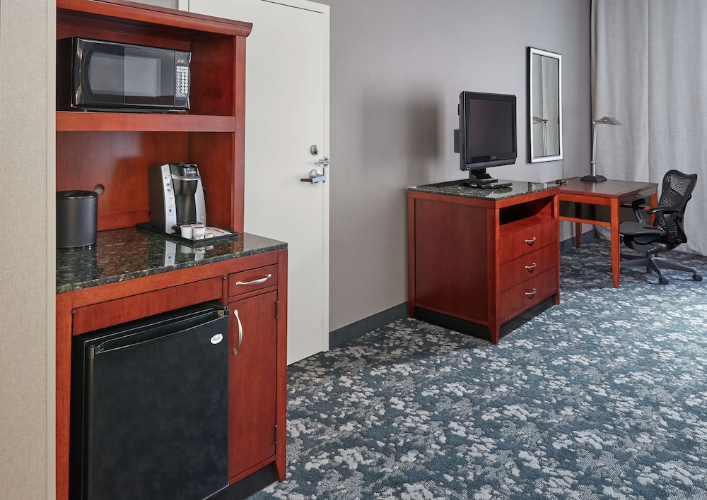 Hilton Garden Inn Lake Forest Mettawa - photo 23