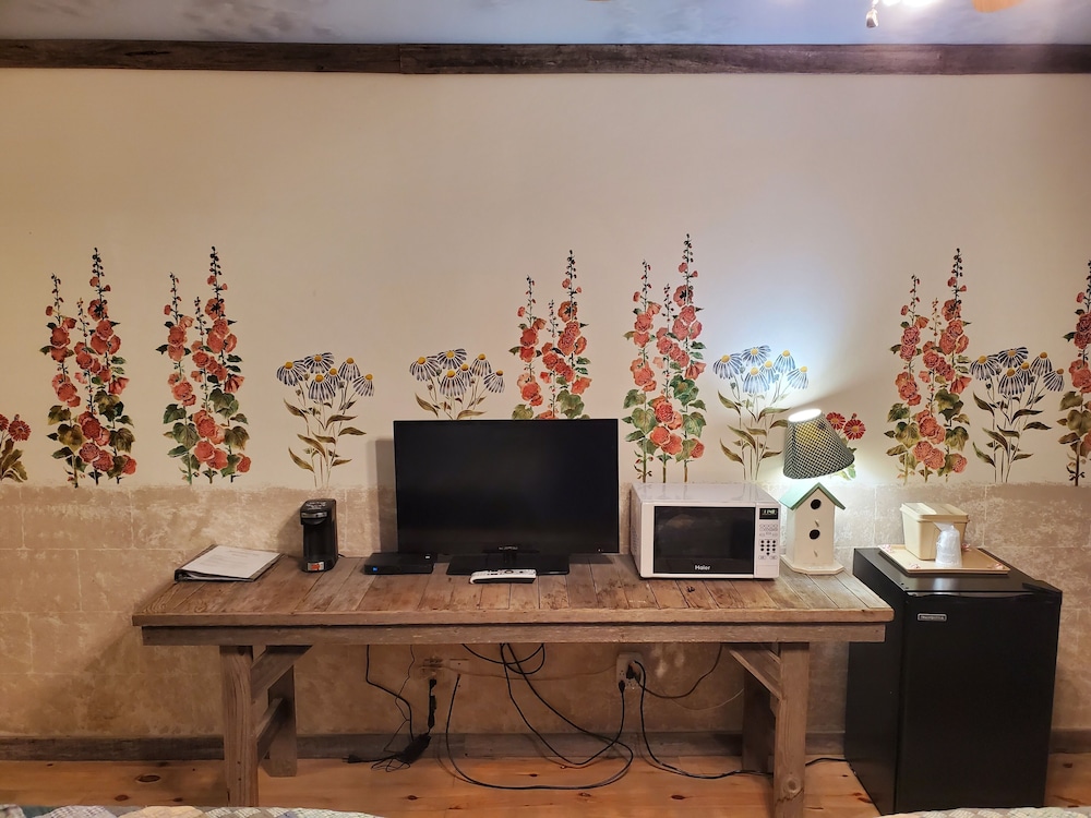 Jamesport Inn - photo 38
