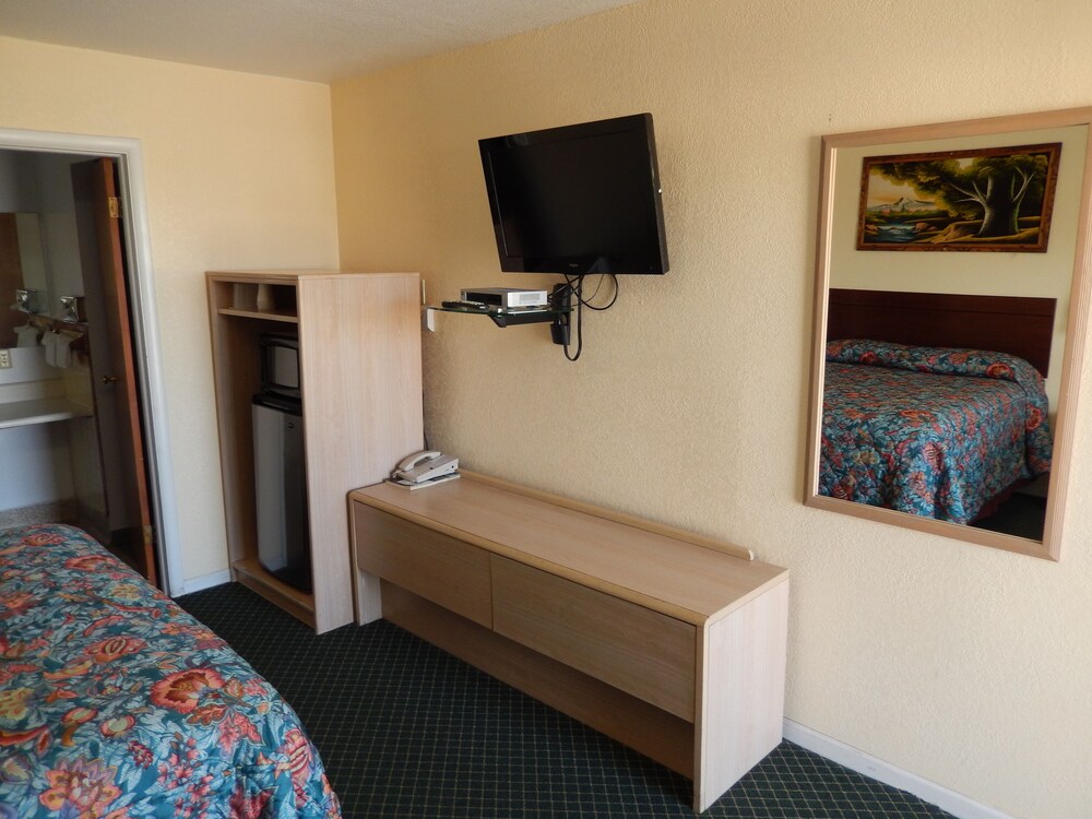 Townsman Motel - photo 5