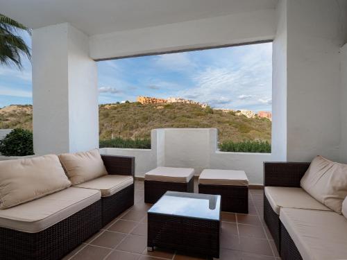 2147 Beautiful 2 bedrooms with sea view — 4-Star Luxury Hotel in Manilva, Spain