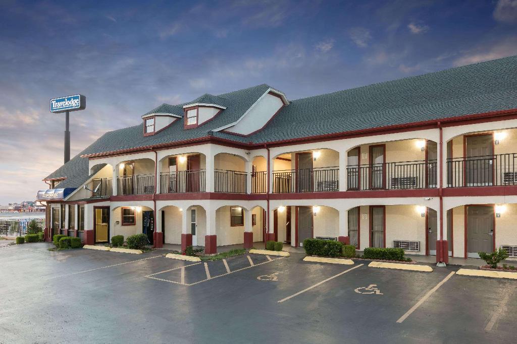 Travelodge Inn & Suites by Wyndham Norman - photo 15