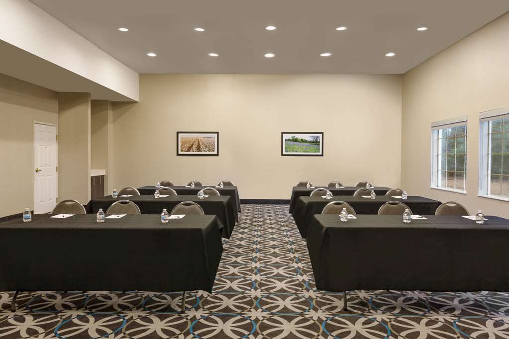 La Quinta Inn & Suites by Wyndham I 20 Longview South - photo 25