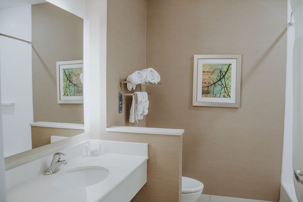 Fairfield Inn & Suites Lincoln Airport - photo 18