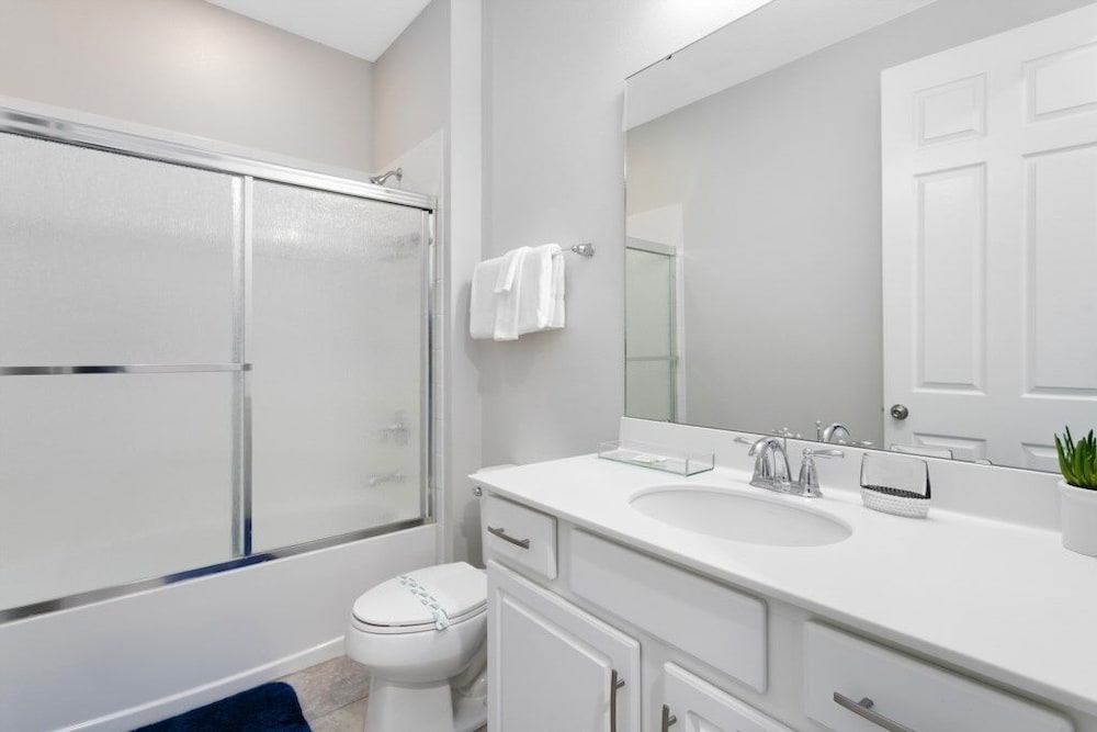 Luxury Town With Splash Pool In Solara Resort 4 Bedroom Townhouse by RedAwning - photo 12