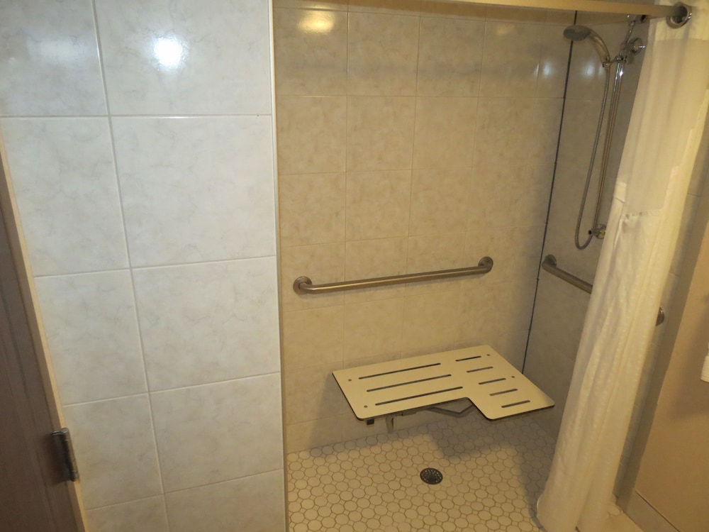 Holiday Inn Express Rochester Greece by IHG - photo 20