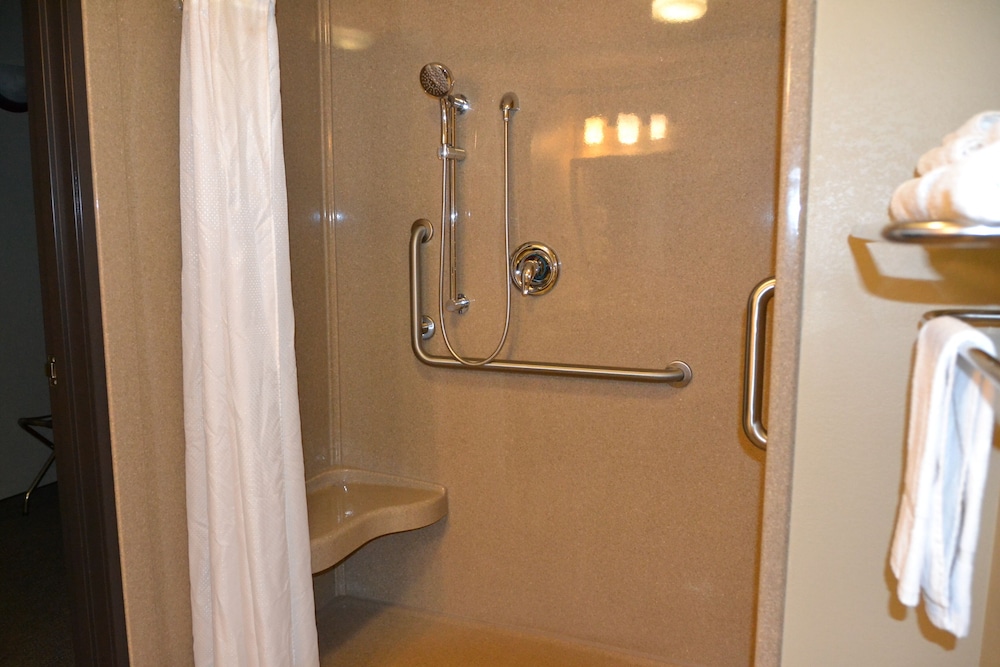 Carrington Inn & Suites - photo 25