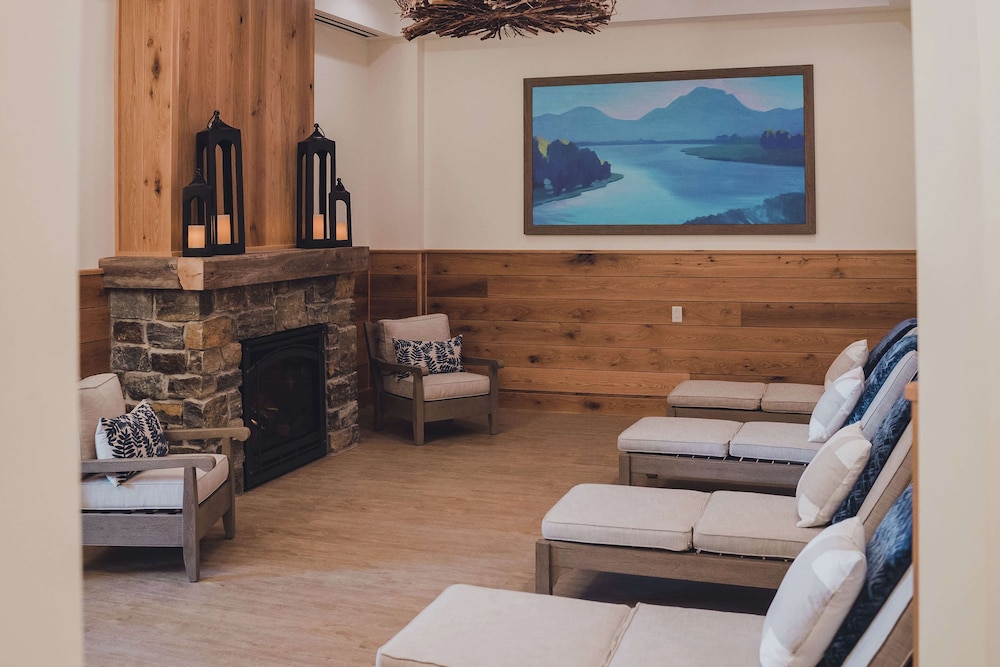 Tailwater Lodge Altmar Tapestry Collection by Hilton - photo 84