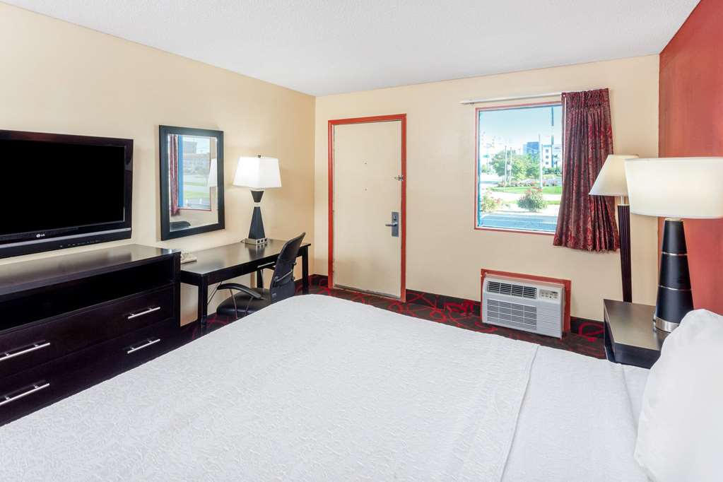 Travelodge by Wyndham Richmond IN - photo 22