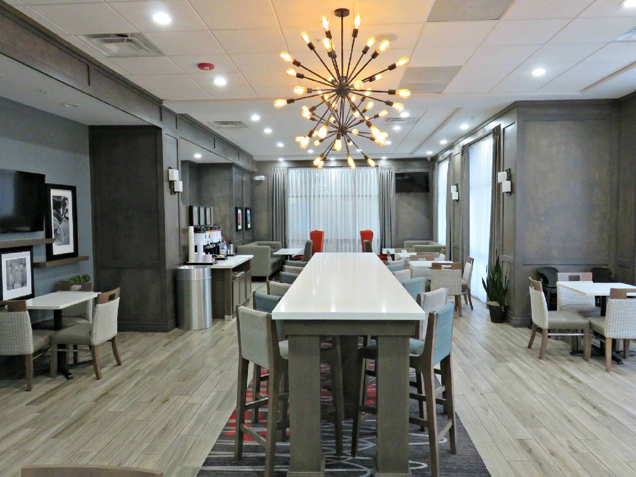 Hampton Inn by Hilton Detroit Dearborn - photo 11