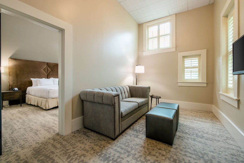 Hotel Florence Tapestry Collection by Hilton - photo 26