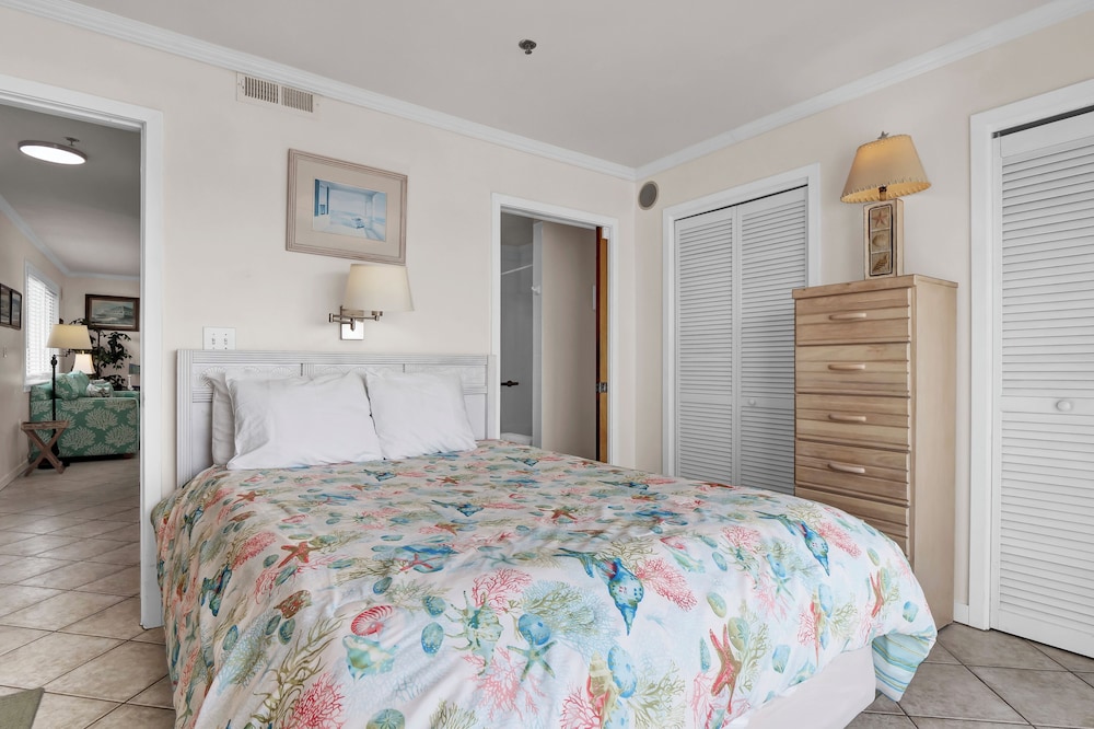 Sandpeddler Inn & Suites - photo 83