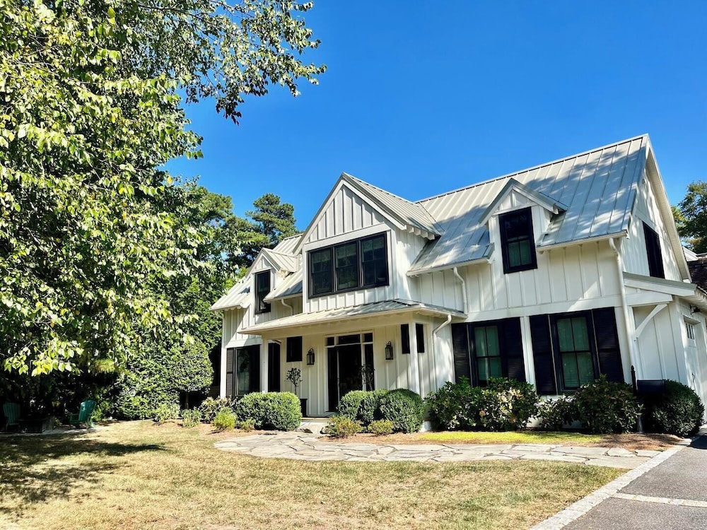 Pine Reach 42 - carbon neutral hotel in Rehoboth Beach