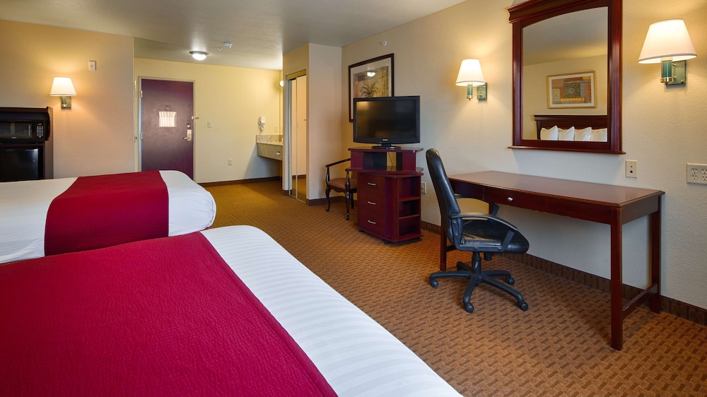 SureStay Plus Hotel by Best Western Quanah - photo 9