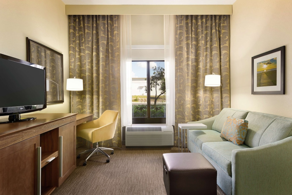 Hampton Inn & Suites Tarpon Springs - photo 17