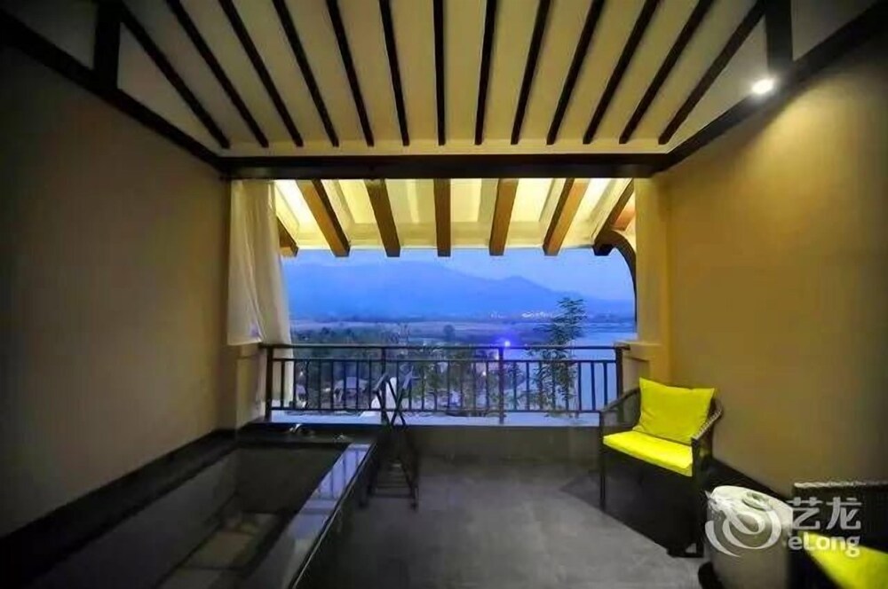 Xishan Hot Spring Resort — hotel in Lianjiang