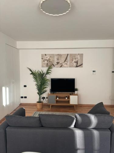 Design Apt on Navigli — 4-Star Luxury Hotel in Milan, Italy