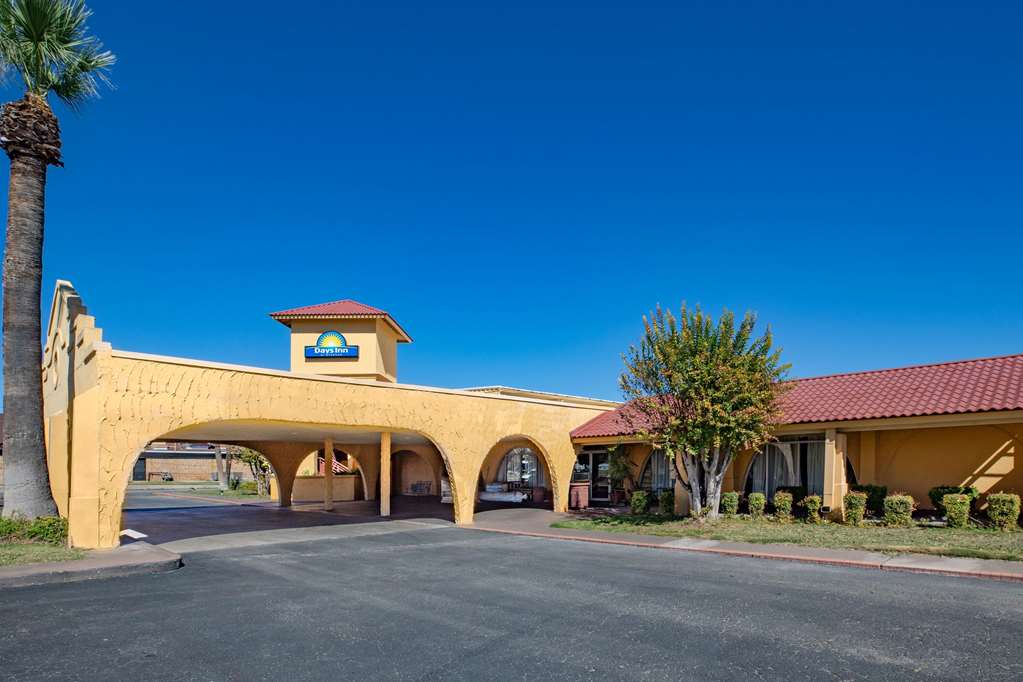 Days Inn by Wyndham Del Rio - photo 5