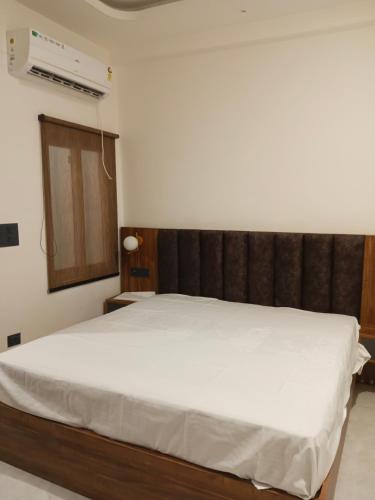 Naavagat hotels in Vrindavan, India