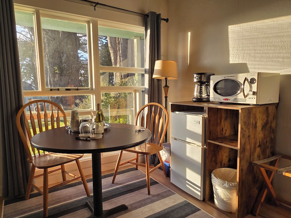 The Inn at Schoolhouse Creek - photo 22