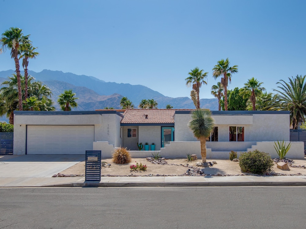 Reflections in the Sun Holiday home 3 — 4-Star Luxury Hotel in Palm Springs, United States