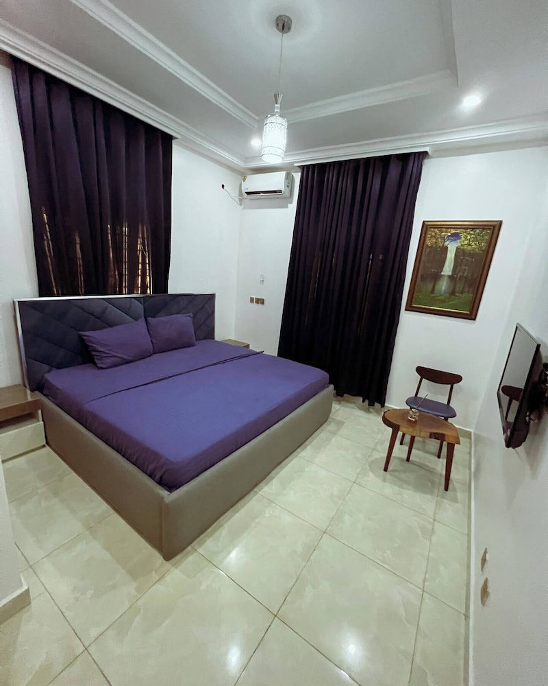 Oscar's Apartment — 4-Star Luxury Hotel in Abuja, Nigeria