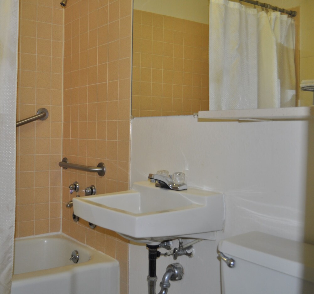 Budget Inn Express Downtown Helena - photo 11
