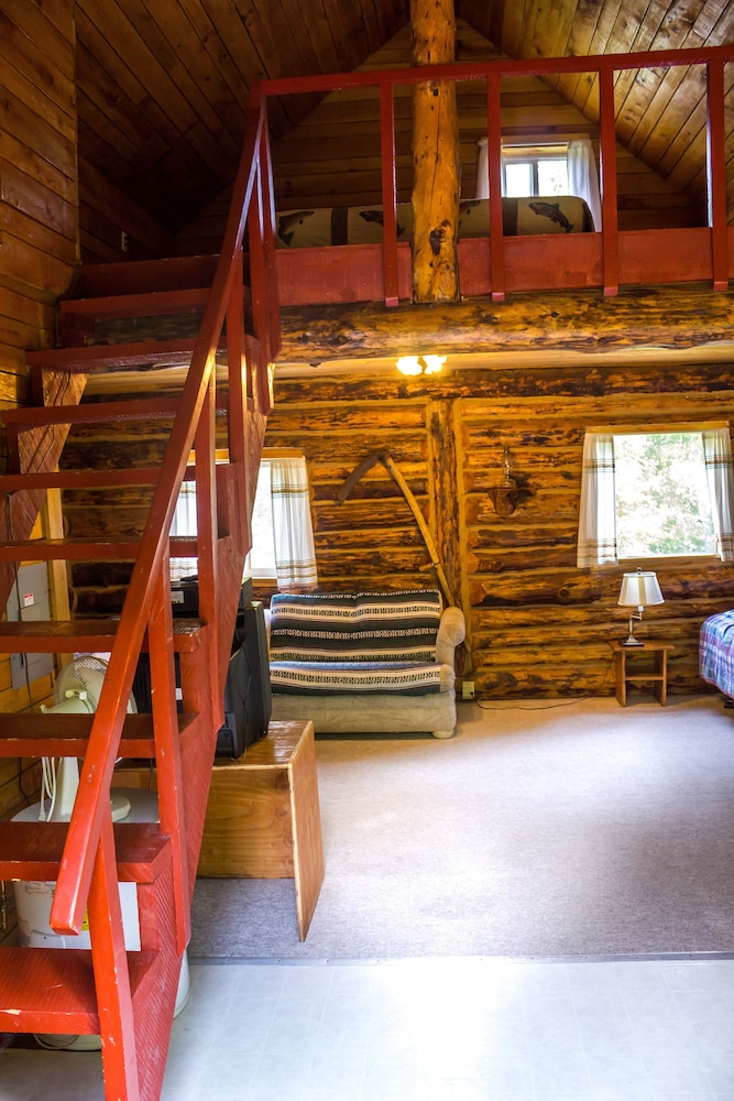 Midnight Sun Log Cabins - photo 47