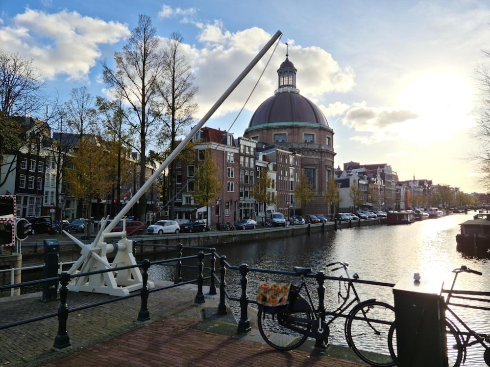 Hotel Canal View - last minute hotel in Amsterdam