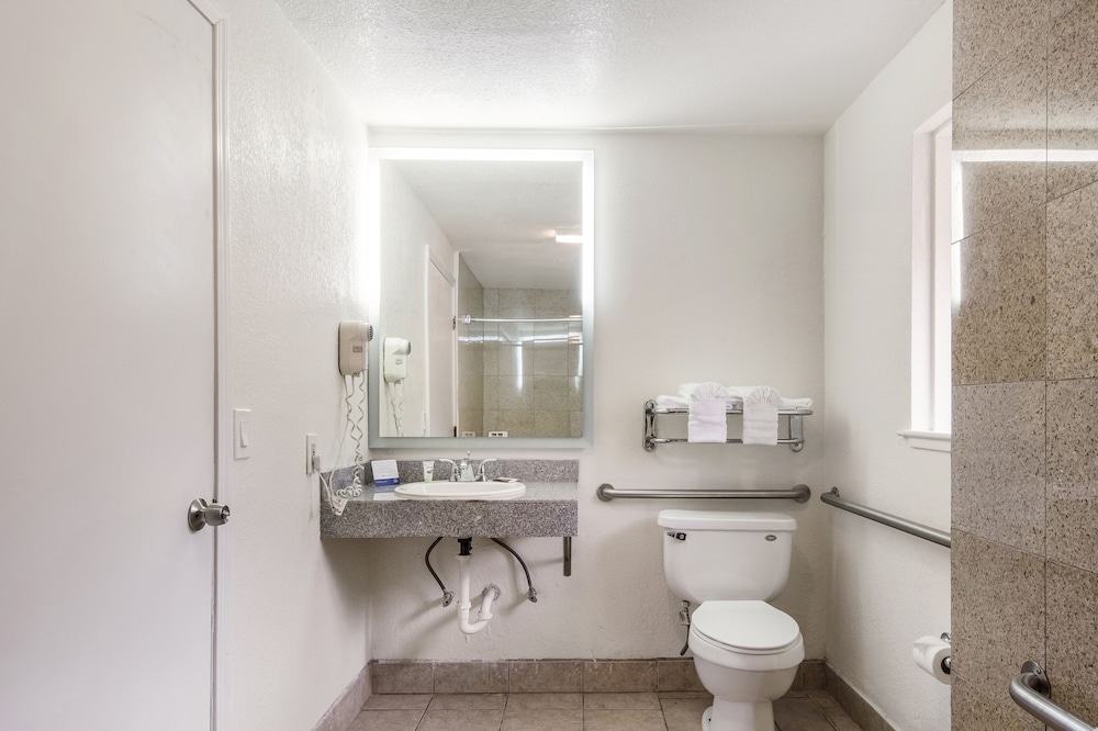 Rodeway Inn near Downtown Monterey - photo 22