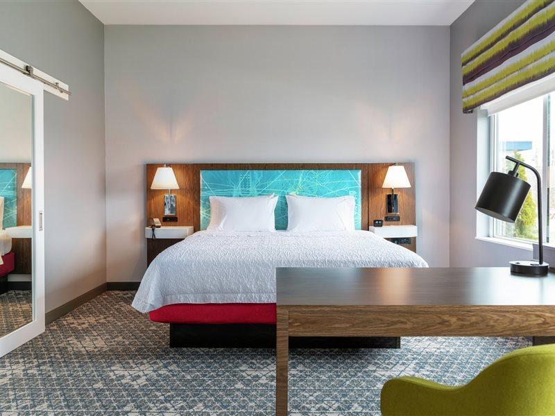 Hampton Inn & Suites Marshfield - photo 8