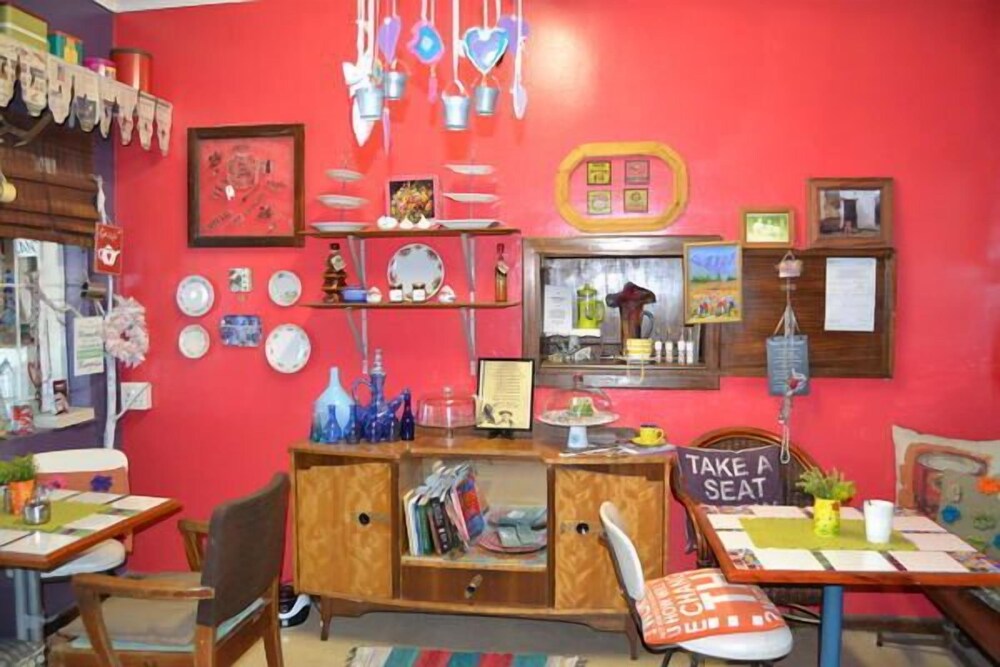 Suzie’s Coffee Shop Accommodation